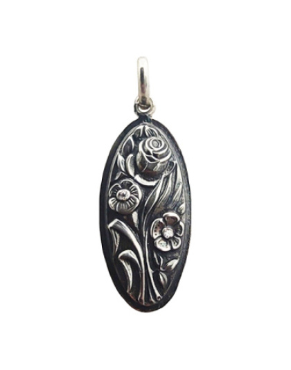 Medalha Oval com Flores