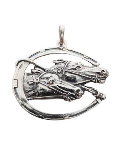 2 Cabeças de Cavalo